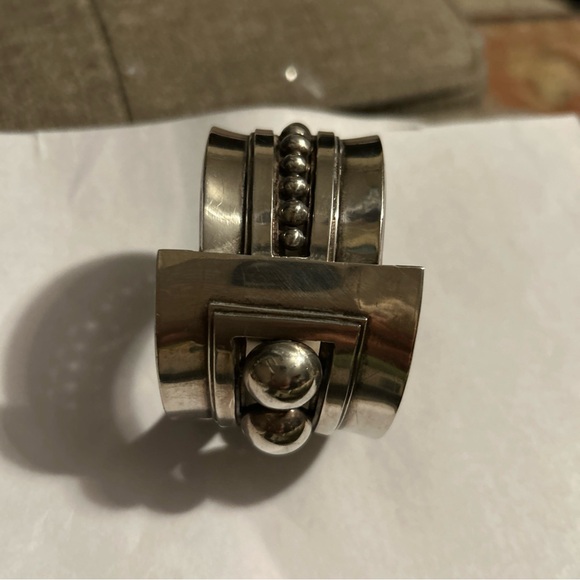 Sterling Whorl Clamper ( cuff) In the manner of Margo de Taxo - Picture 6 of 9